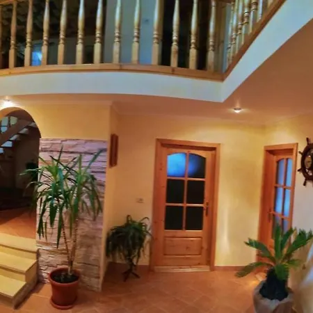 Casa Lacry بيت ضيافة Mînăstirea Humorului